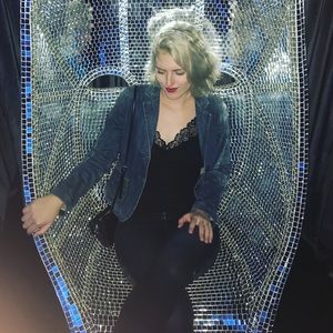 Meet your Posher, Lauren